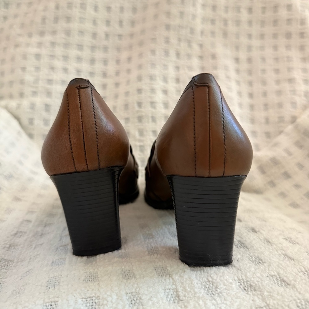 Mountain Lake women’s Brown Leather Loafers with Block Heel - Picture 4 of 8